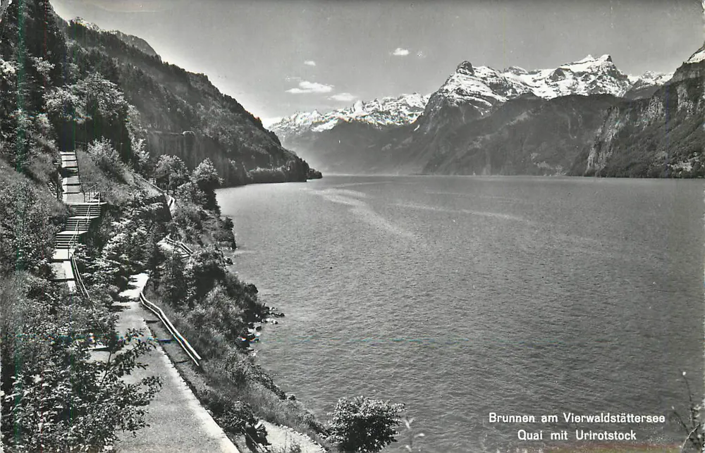 Brunnen am Vierwaldstättersee — Quai mit Urirotstock — éditeur non visible - Recto