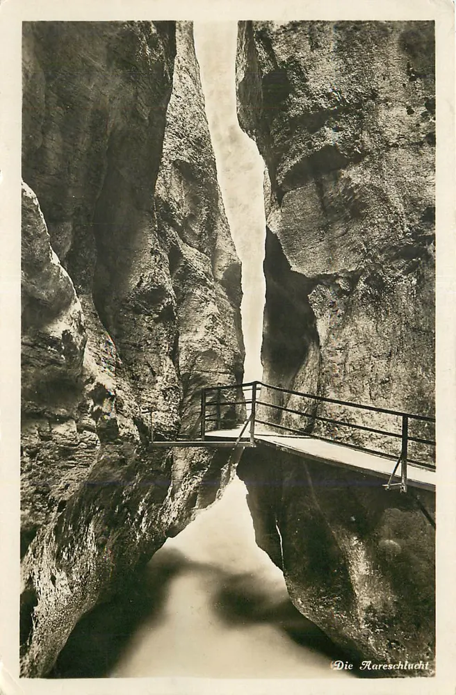 A Raeschlucht — garganta estreita com ponte — editor desconhecido, n° de série não visível - Frente