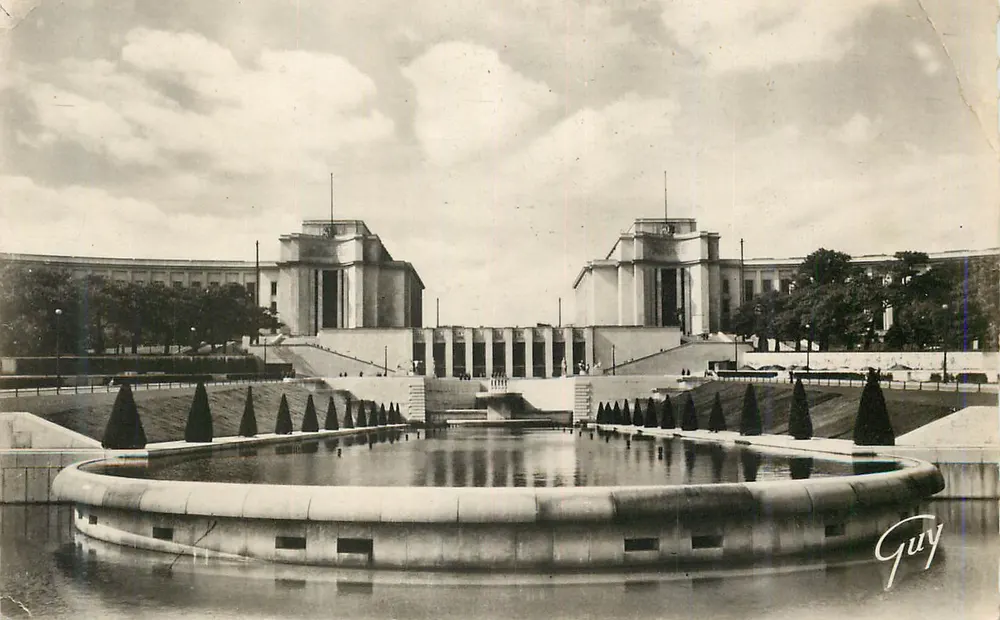 Palast von Chaillot — Ansicht des Bassins und der Fassaden — Verleger Guy - Vorderseite