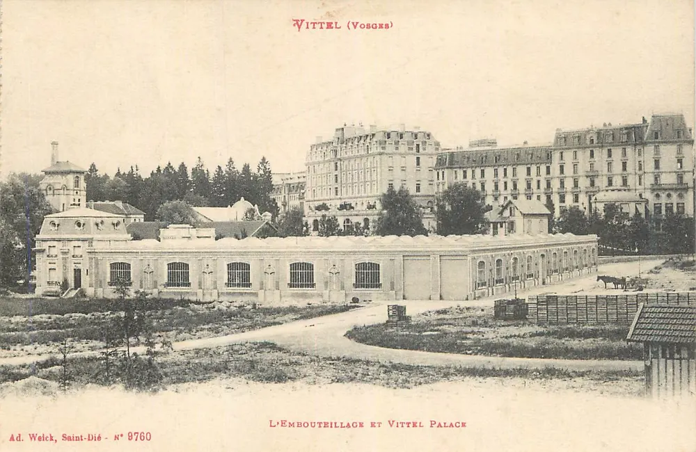 Vittel (Vosges) — L'Embouteillage et Vittel Palace — Ad. Welck, Saint-Dié, N° 9760 - Recto