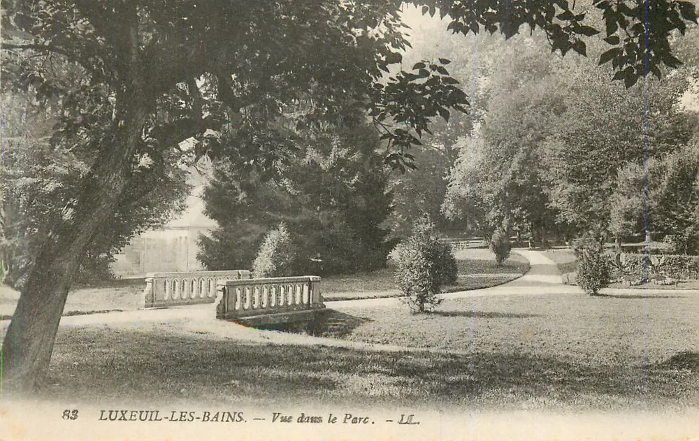 LUXEUIL-LES-BAINS — Vista no Parque — LL - Frente
