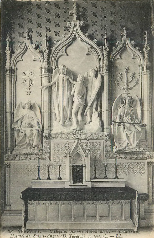 Epernay — L'Hôpital-Hospice Auvan-Moël — L'Autel des Saints-Anges (D. Tabacchi, sculpteur) - Recto