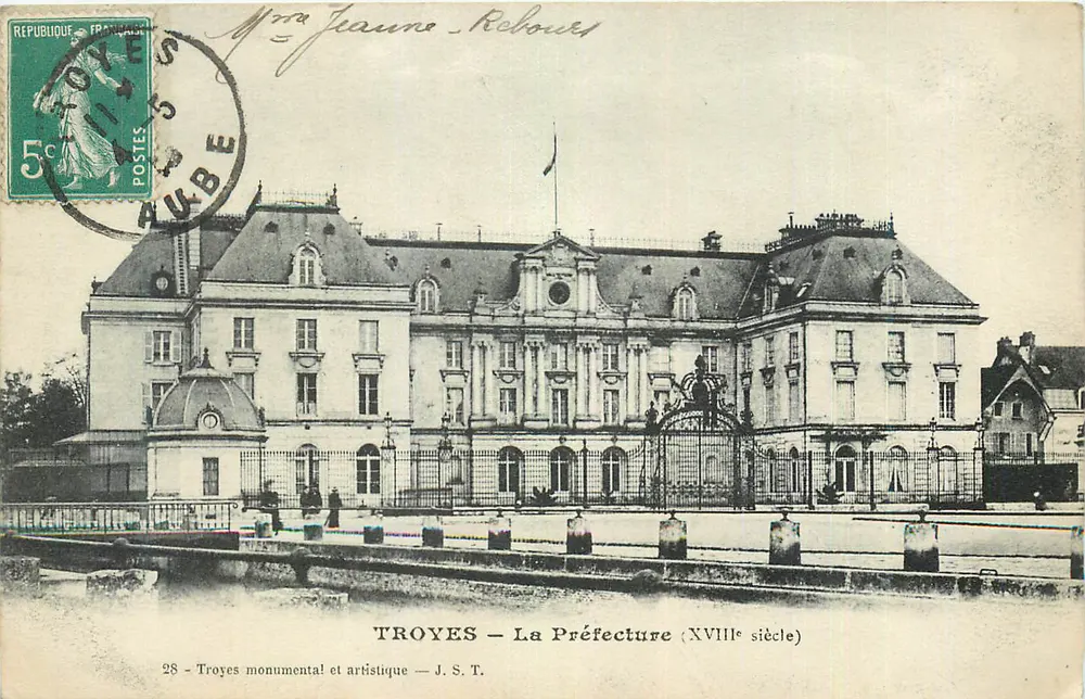 Troyes — A Prefeitura (século XVIII) — J. S. T. - Frente