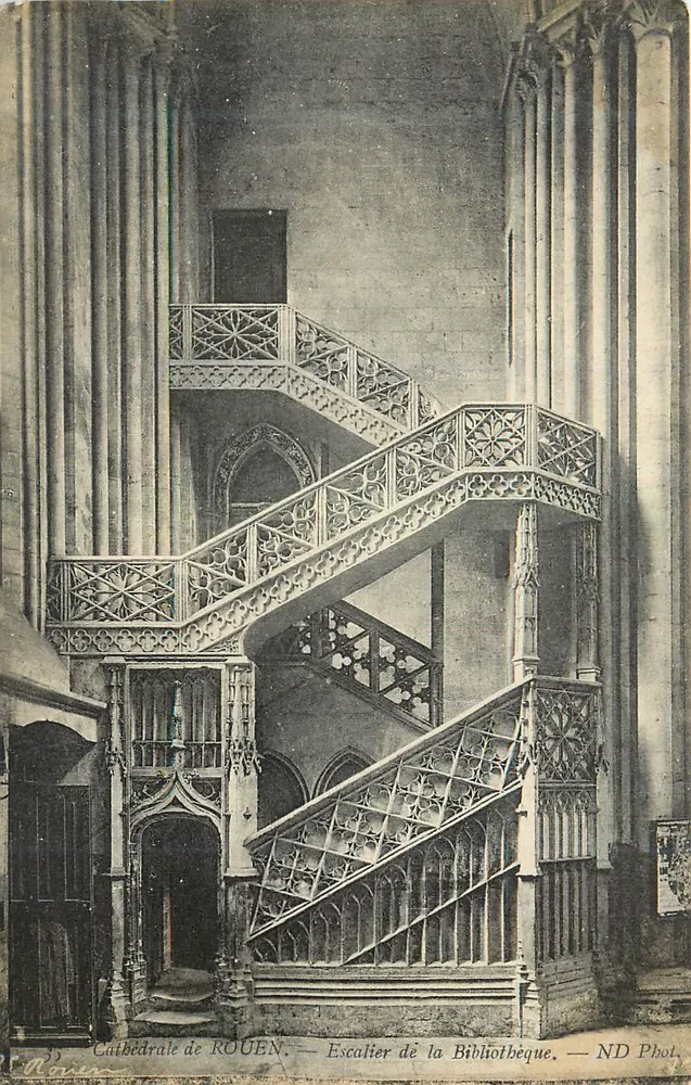 Catedral de ROUEN — Escada da Biblioteca — ND Phot. - Frente