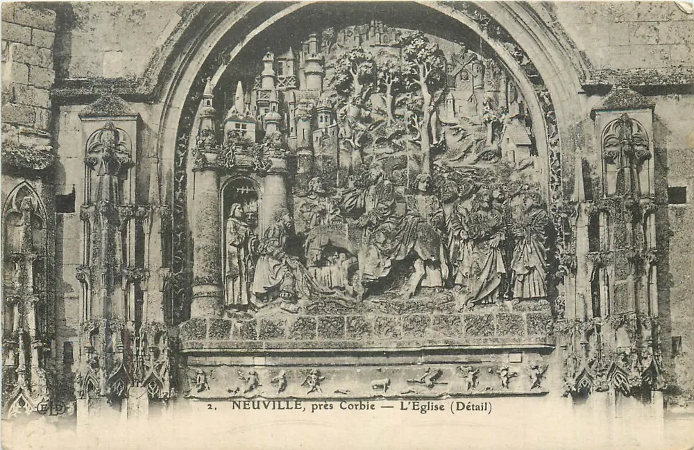 Neuville, nahe Corbie — Die Kirche (Detail) - Vorderseite
