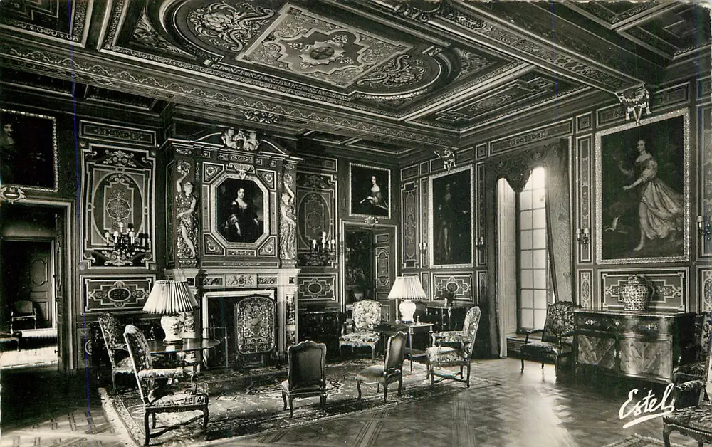 Sala da pranzo riccamente decorata — Castello di La Bourdaisière — Estel - Recto