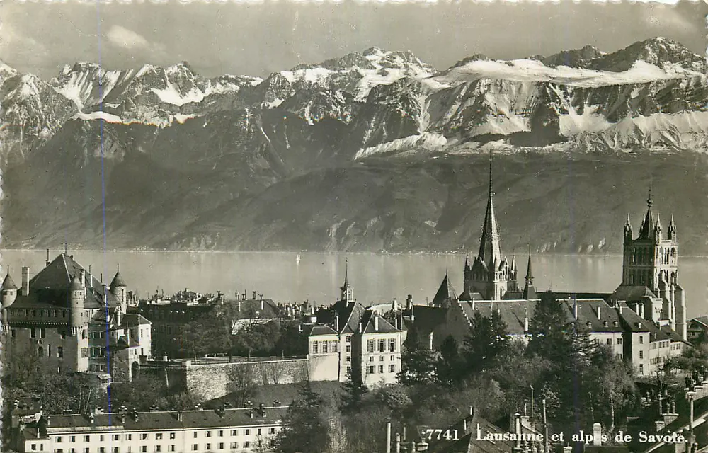 Losanna e Alpi della Savoia — vista panoramica con il lago e le montagne innevate — editore non visibile, numero di serie 7741 - Recto