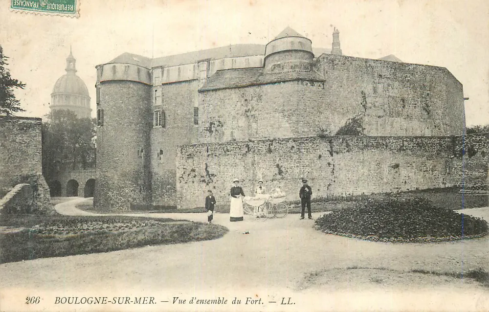 Boulogne-sur-Mer — Vue d'ensemble du Fort — LL. — N° 266 - Recto
