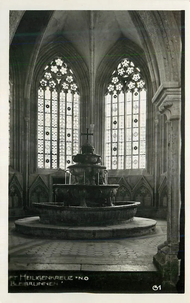 Fonte do Santo Crucifixo — Igreja de Bleibrunnen — série G1 - Frente