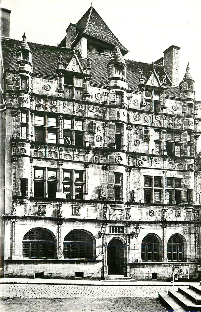 Rathaus von Caen — Renaissance-Fassade — unbekannter Verlag, Seriennummer nicht sichtbar - Vorderseite