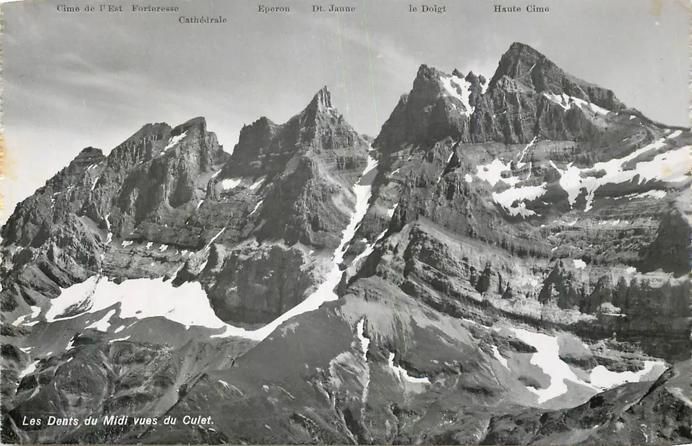 As Dentes do Meio vistas do Culet — Cime de l'Est, Fortaleza, Catedral, Eperon, Dt. Amarelo, o Dedo, Alta Cime - Frente