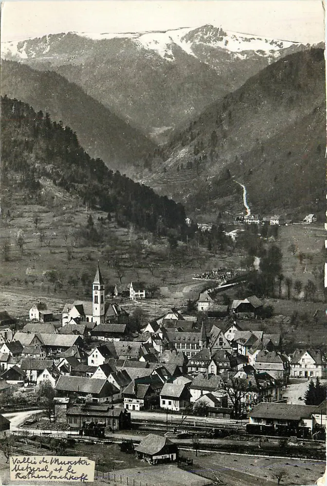 Tal von Munster und Le Rothenbachkoff — Panoramablick mit Kirche und schneebedeckten Bergen - Vorderseite