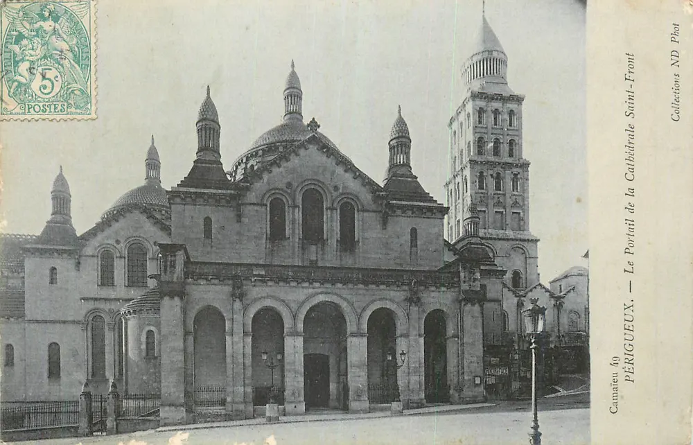 Périgueux — Le Portail de la Cathédrale Saint-Front — Camaraeu ND Phot - Recto