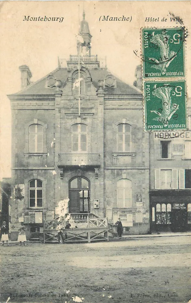 Montebourg (Manche) — Hôtel de Ville — E. Féron, édit. Caen - Front