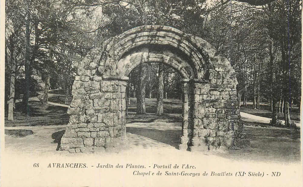 Avranches - Botanischer Garten - Portal. Kapelle Saint-Georges de Bouillet (11. Jahrhundert) - ND - Vorderseite