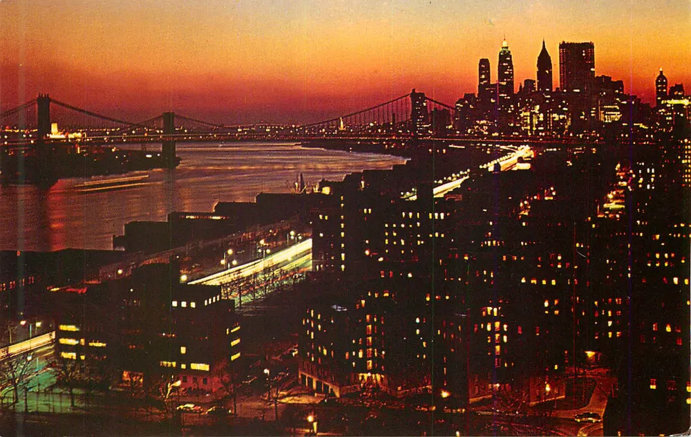 Vista de Nova York — ponte e skyline ao entardecer — editor não identificável - Frente