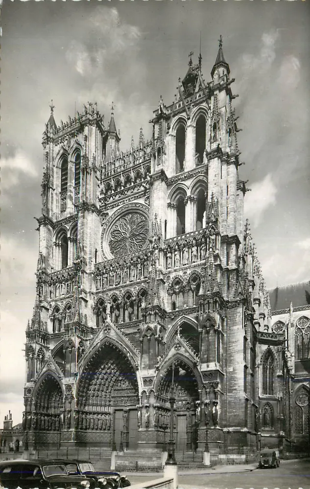 Catedral Nossa Senhora de Reims — fachada gótica — editor desconhecido, número de série ilegível - Frente