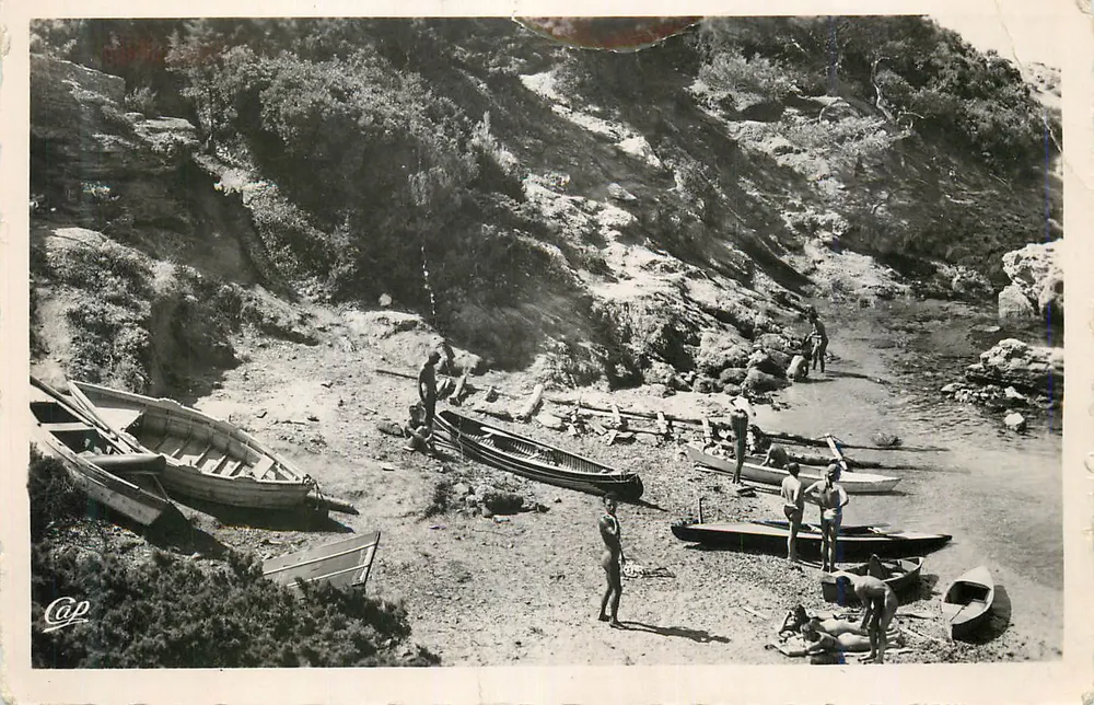Plage de Cap - Scène de baignade avec plusieurs embarcations — éditeur Cap - Frente