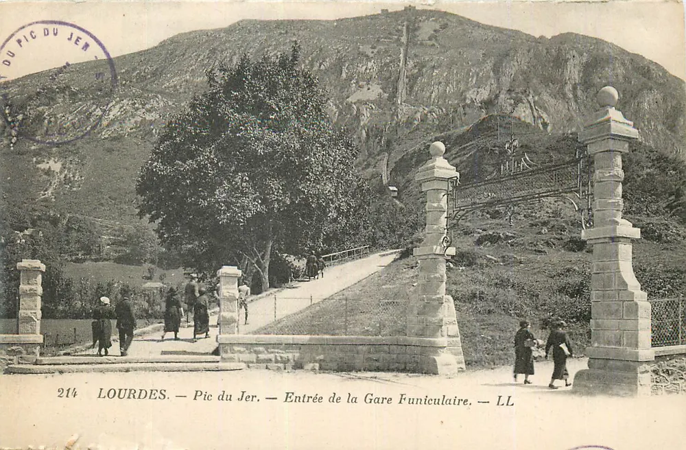 Lourdes — Pic du Jer — Entrée de la Gare Funiculaire — LL - Recto