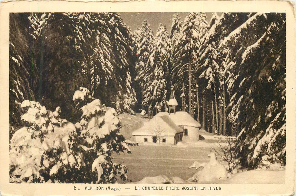 Ventron (Vosges) — Ansicht der Kapelle Frère Joseph im Winter - Vorderseite