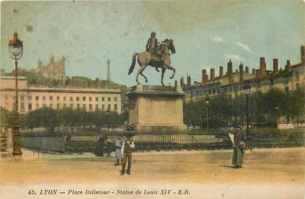 LYON — Place Bellecour — Statue Louis XIV — E.R. - Vorderseite
