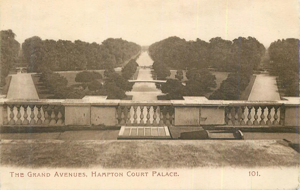 Les Grandes Allées, Palais de Hampton Court — éditeur inconnu, n° de série 101 - Recto