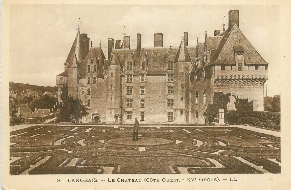 Langeais — Le Château (Côté Ouest - XVᵉ siècle) — LL - Recto