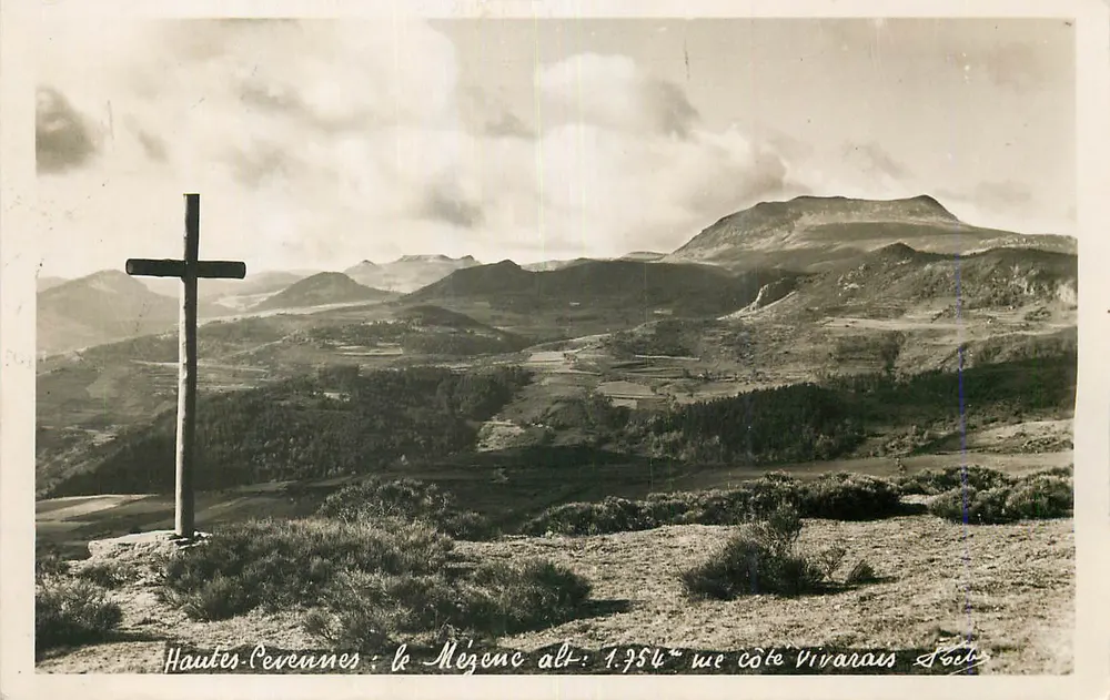 Hautes-Cévennes: Der Mégenç, Höhe: 1.754 m, Blick von der Seite Vivaraus - Vorderseite