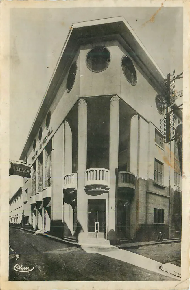 Municipaltheater — Eckgebäude mit Säulen und Galerien — Verlag Cing - Vorderseite