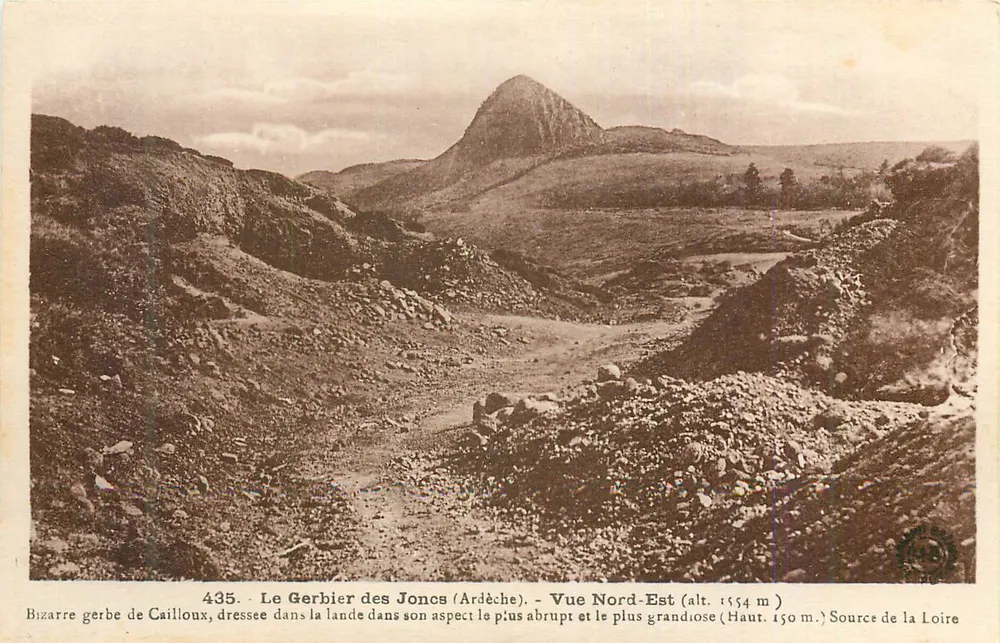 Le Gerbier des Joncs (Ardèche) — Ansicht Nord-Ost (Höhe 1554 m) — Quelle der Loire - Vorderseite