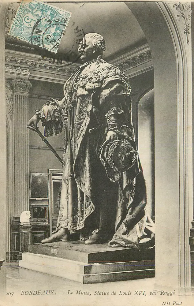 Bordeaux — Das Museum, Statue von Louis XVI, von Raggi - Vorderseite