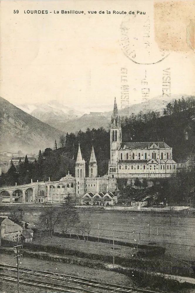 Lourdes - Die Basilika, Blick von der Route de Pau — Verlag unbekannt, Seriennummer 59 - Vorderseite