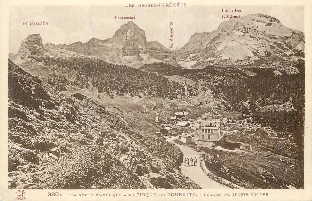 Le Cirque de Gourette — Winter-Sportzentrum — Les Basses-Pyrénées - Vorderseite