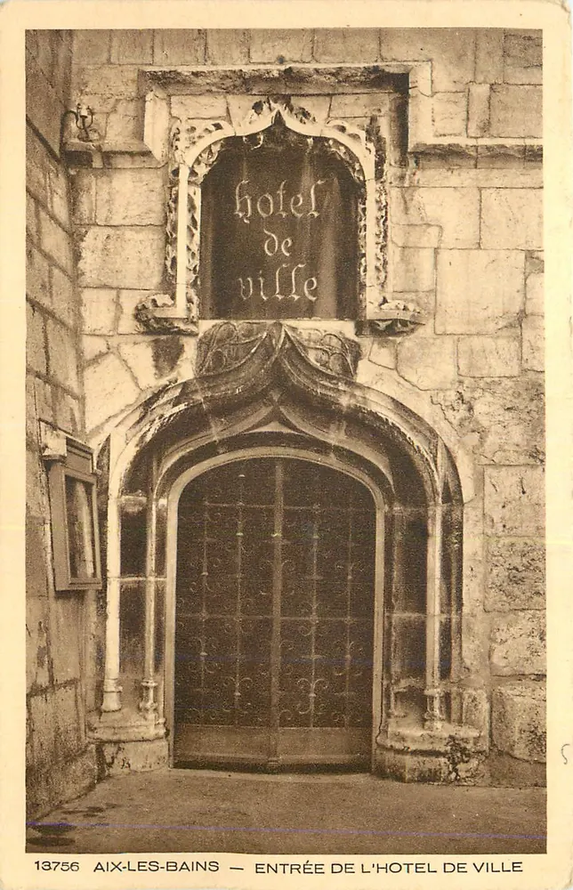Aix-les-Bains — Eingang zum Rathaus — Verlag C. P. M. Nr. 13756 - Vorderseite