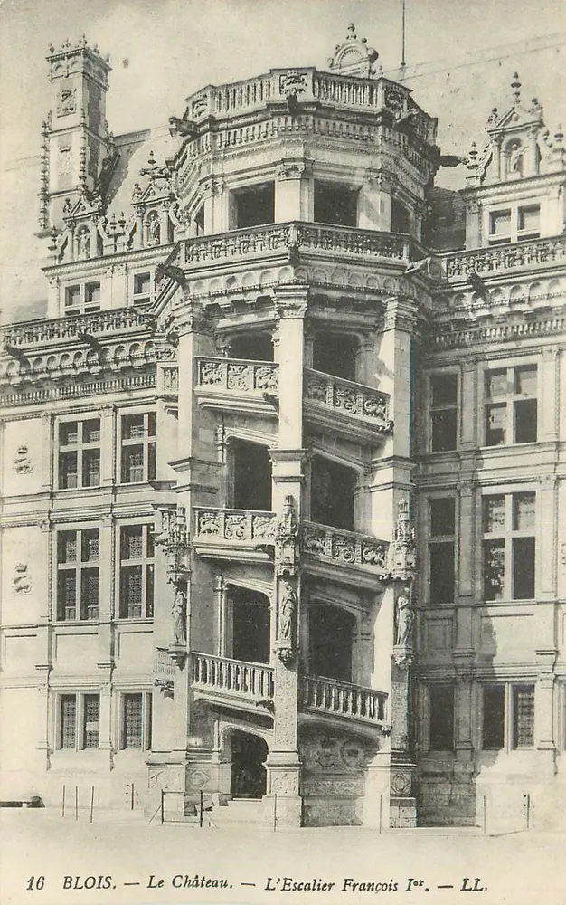 Blois — Das Schloss — Treppenhaus François Ier — LL. - Vorderseite