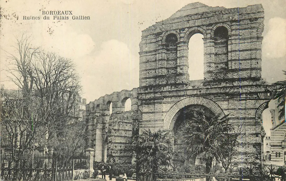 Bordeaux — Ruínas do Palácio Gallien — Editor não identificado - Frente