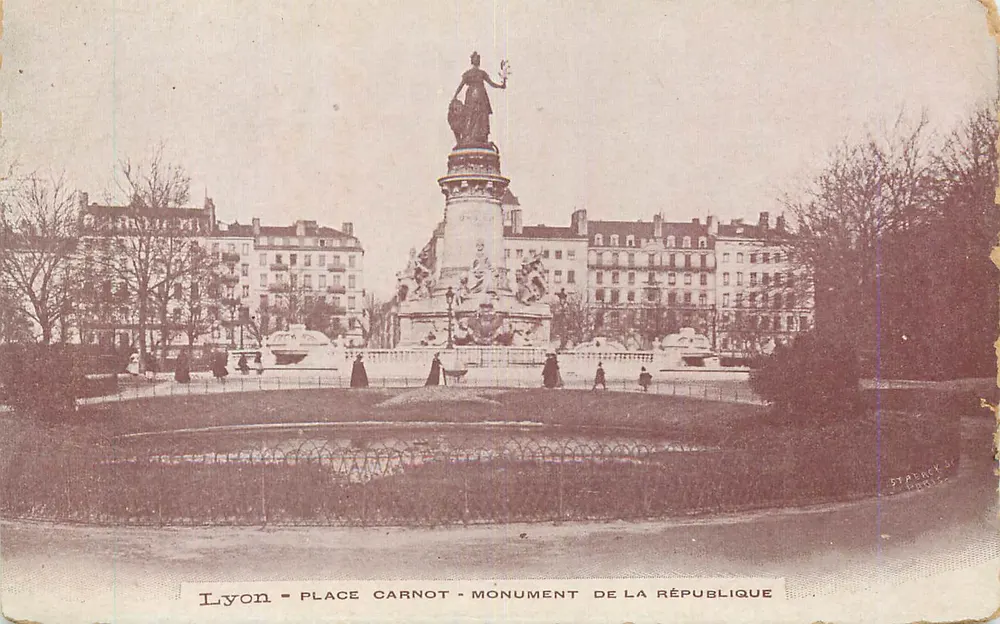 Lyon - Praça Carnot - Monumento da República - Frente