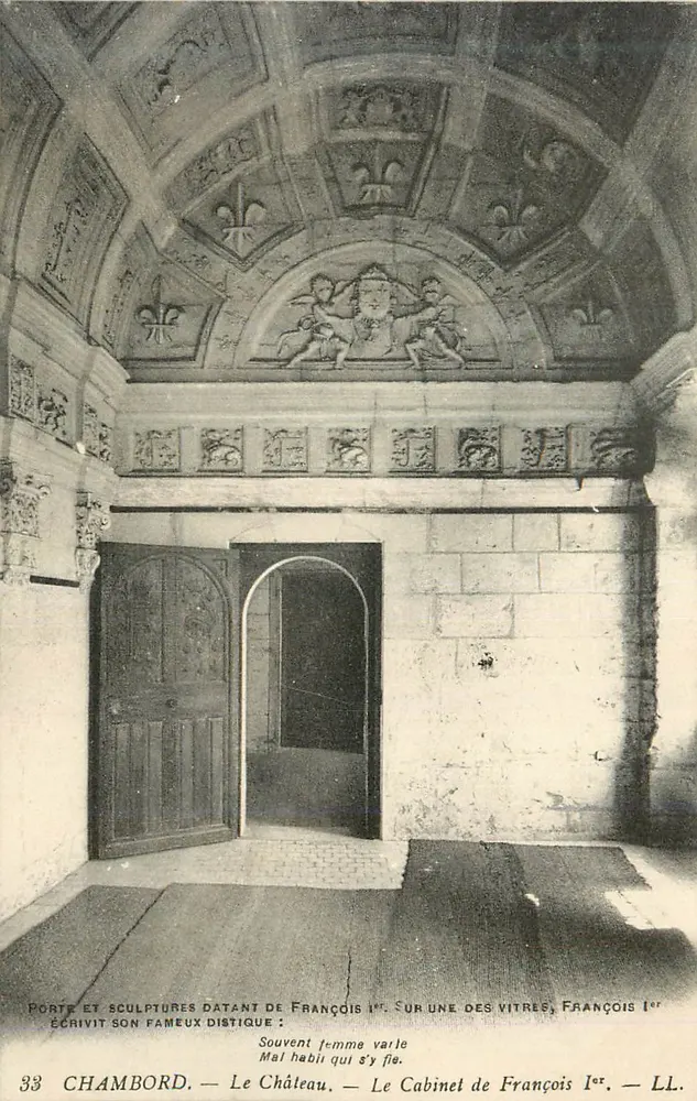 Chambord — Das Schloss — Das Cabinet von François I — LL. — Tür und Skulpturen aus der Zeit von François I - Vorderseite