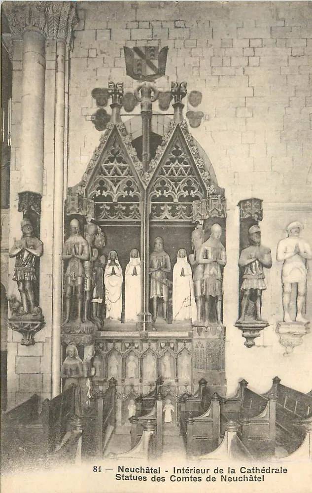 Neuchâtel — Innenansicht der Kathedrale — Statuen der Grafen von Neuchâtel - Vorderseite