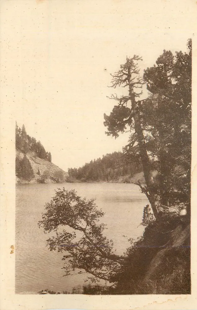 Jezioro w górach — widok panoramiczny — wydawca nieznany, numer seryjny nieczytelny - Awers