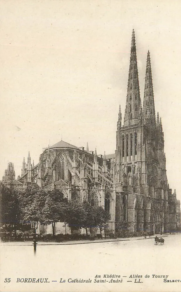 Bordeaux — A Catedral de São André — Allées de Tourny — LL. SELECT - Frente
