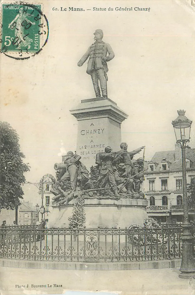 Le Mans — Estátua do Geral Chanzy — Foto J. Bouveret - Frente