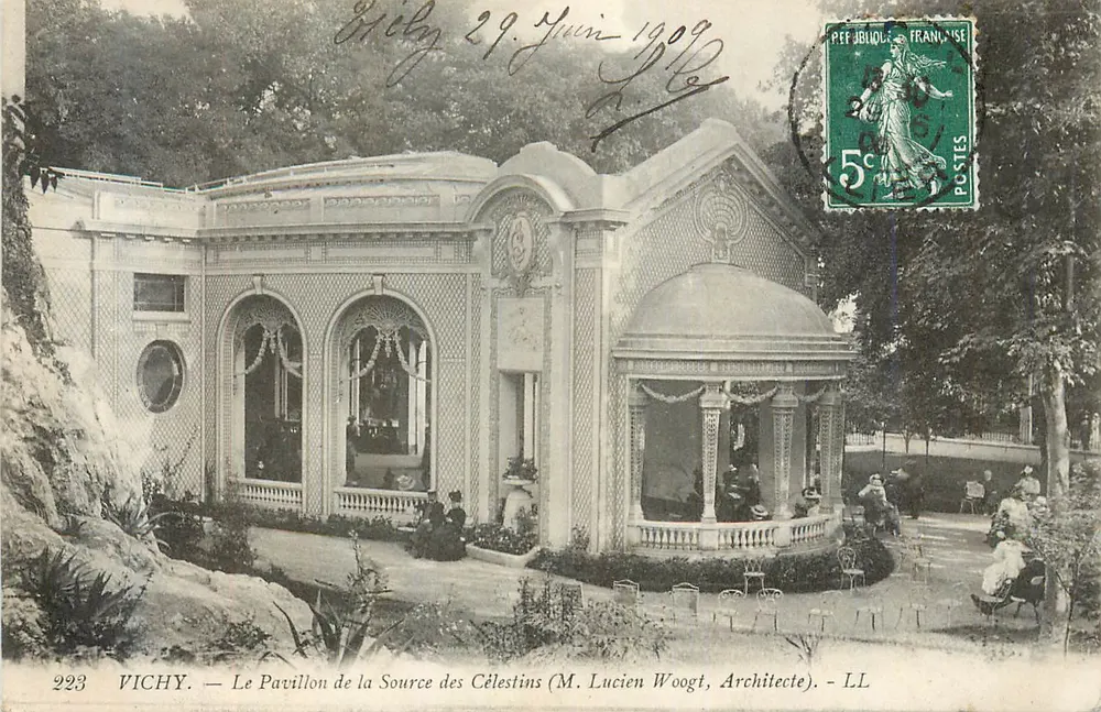Vichy — Das Pavillon der Quelle der Célestins (M. Lucien Woogt, Architekt) - Vorderseite