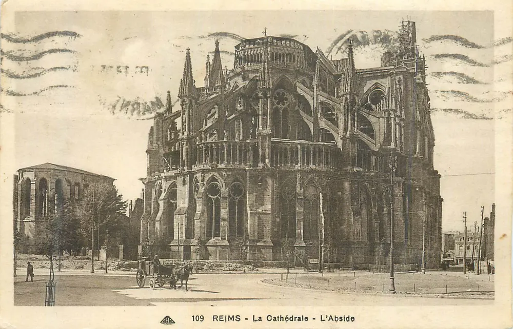 Reims - A Catedral - A Abside - Frente