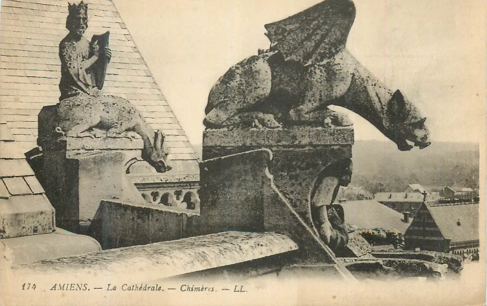 Amiens — A Catedral — Chimères — LL. - Frente
