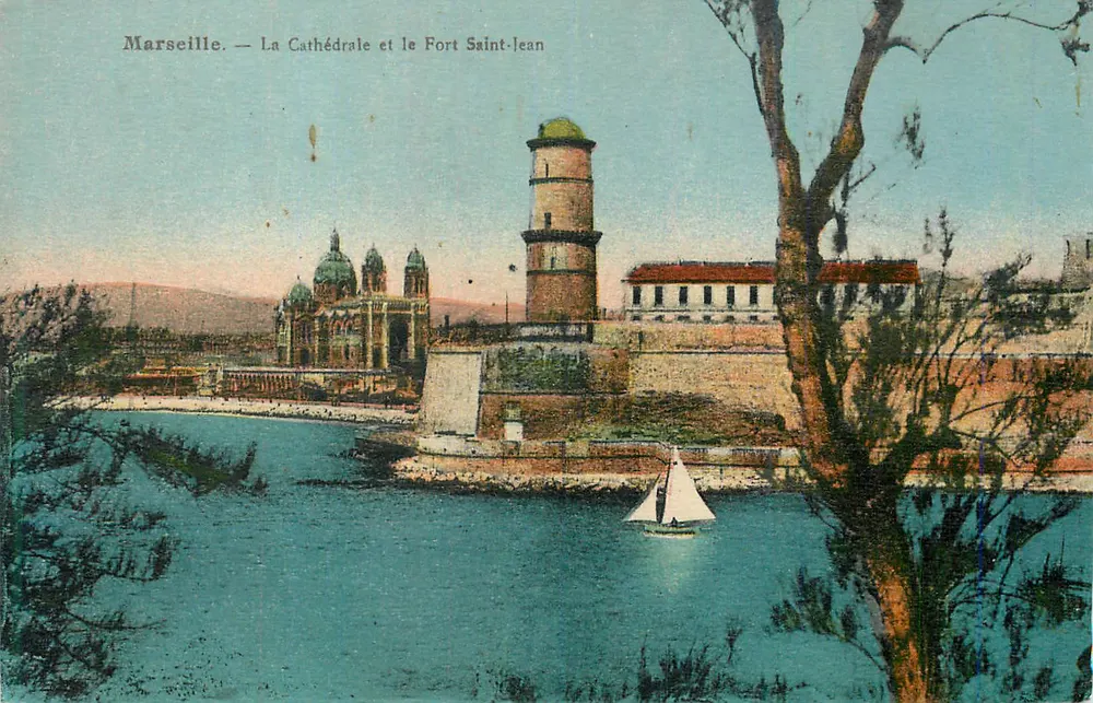 Marseille — Ansicht der Kathedrale und des Fort Saint-Jean — Verlag unbekannt - Vorderseite