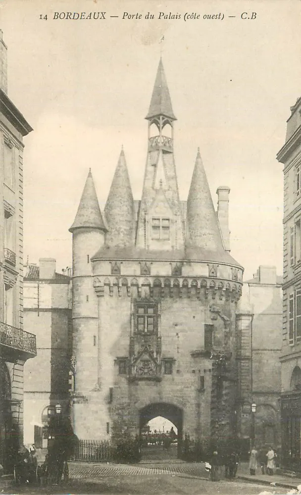 Bordeaux — Tor des Palastes (Westseite) — C.B - Vorderseite