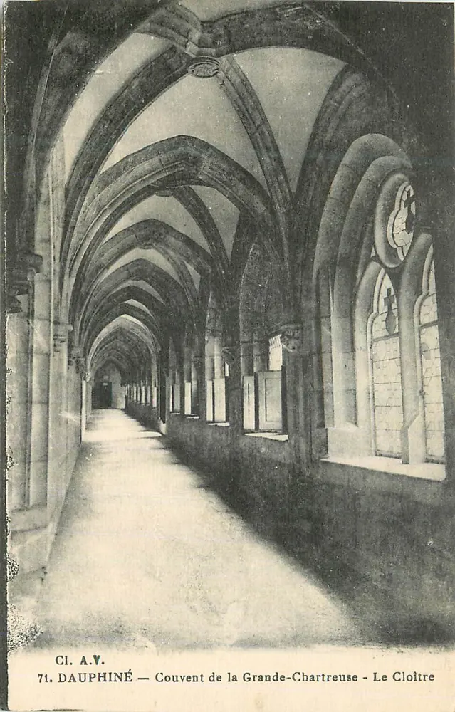 Dauphiné — Convento da Grande-Chartreuse — O Claustro - Frente