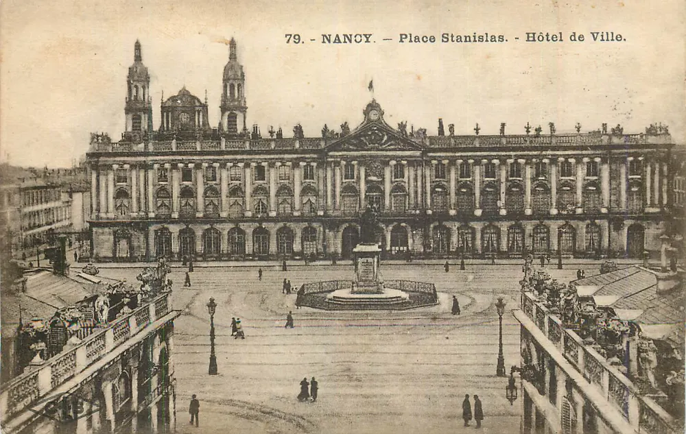 NANCY — Praça Stanislas — Hotel de Ville - Frente
