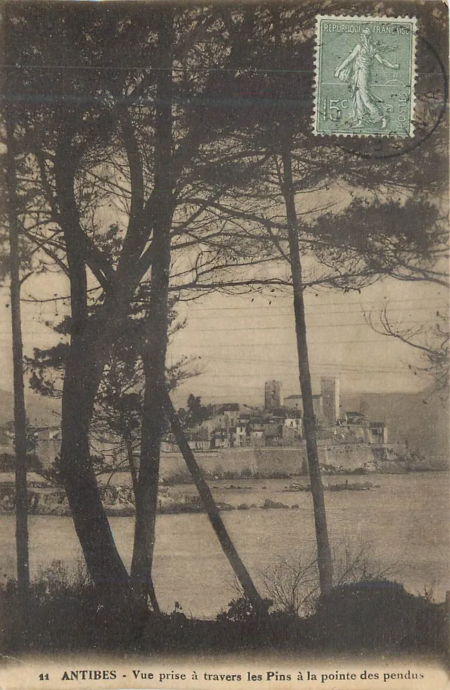 Antibes — Ansicht durch die Pinien an der Point des Pendus — Verlag nicht sichtbar, Seriennummer 44 - Vorderseite
